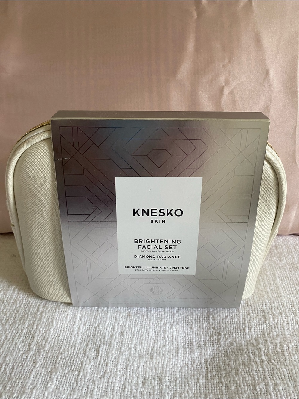 NIB Knesko Skin Diamond Radiance Brightening Facial Set & Gemstone Roller